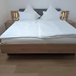 Moderne Gaestezimmer Und Auf Dem Heskeshof * Kempen
