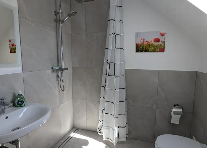 Moderne Gaestezimmer Und Auf Dem Heskeshof Herberg